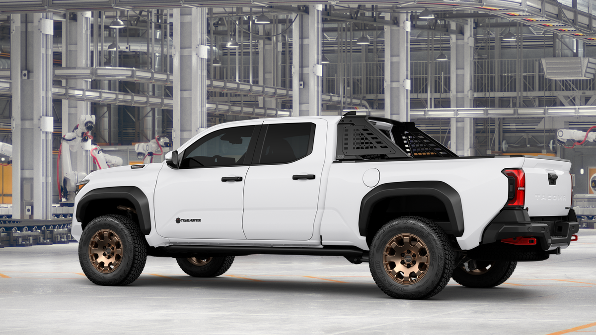 2026 Toyota Tacoma i-FORCE MAX Trailhunter