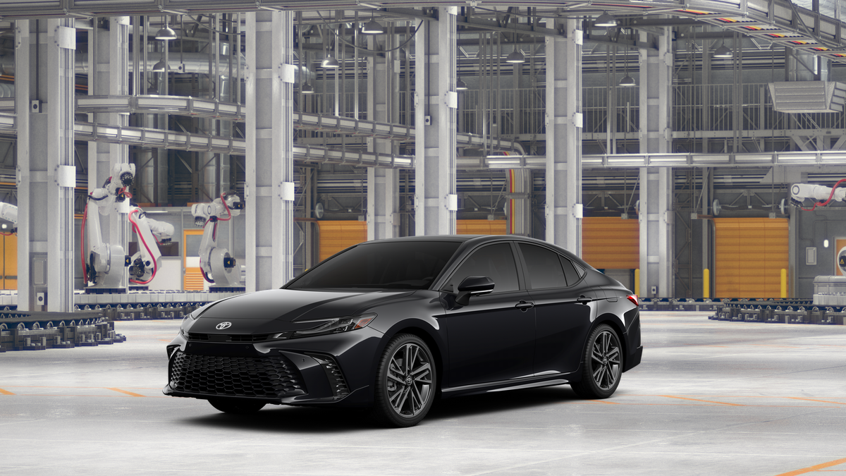 2026 Toyota Camry XSE Hybrid's photo