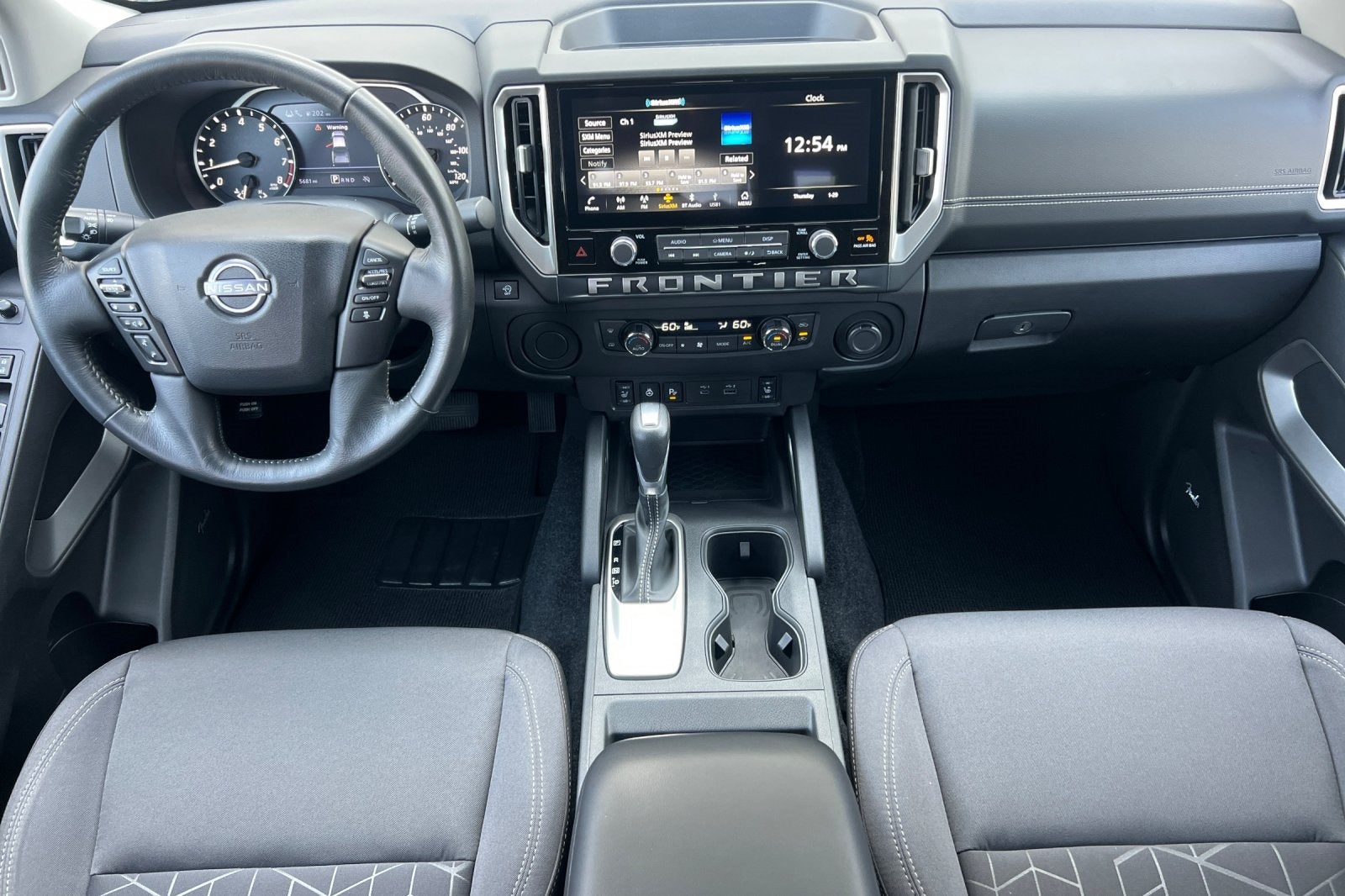 2025 Nissan Frontier SV