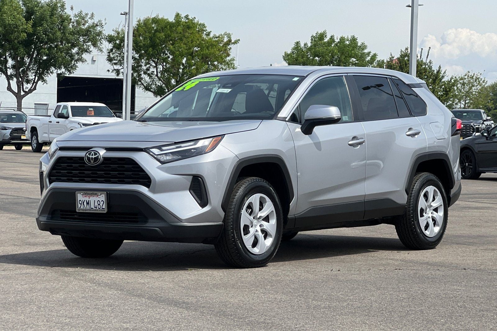 2024 Toyota RAV4 LE