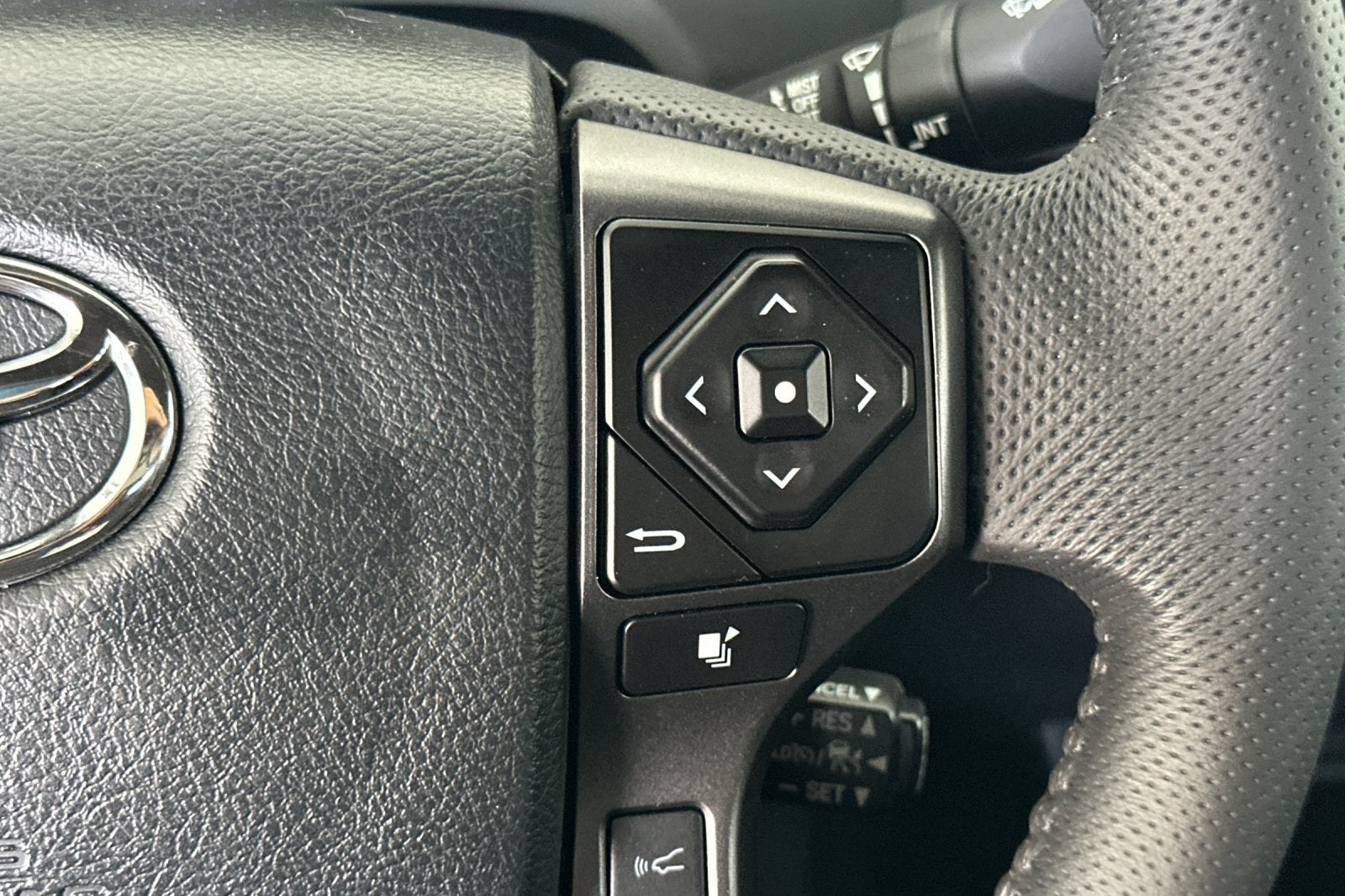 2023 Toyota Tacoma V6