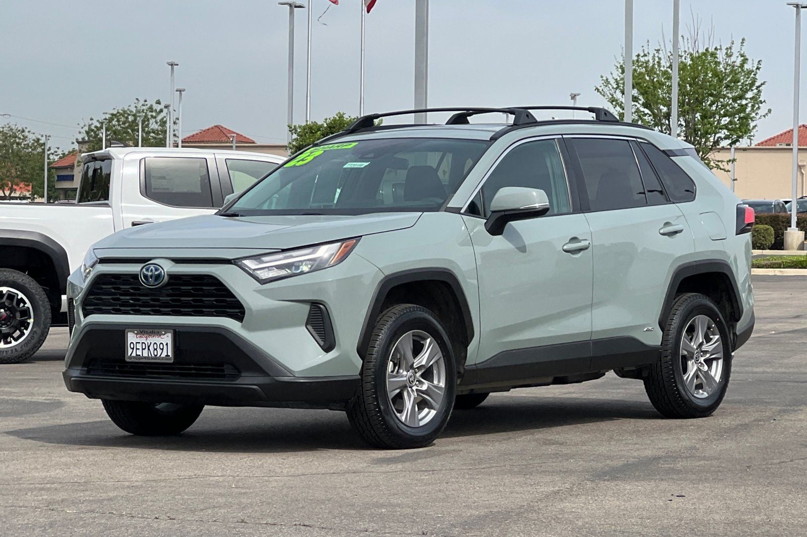 2023 Toyota RAV4 Hybrid XLE