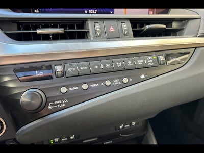 2020 Lexus ES Base