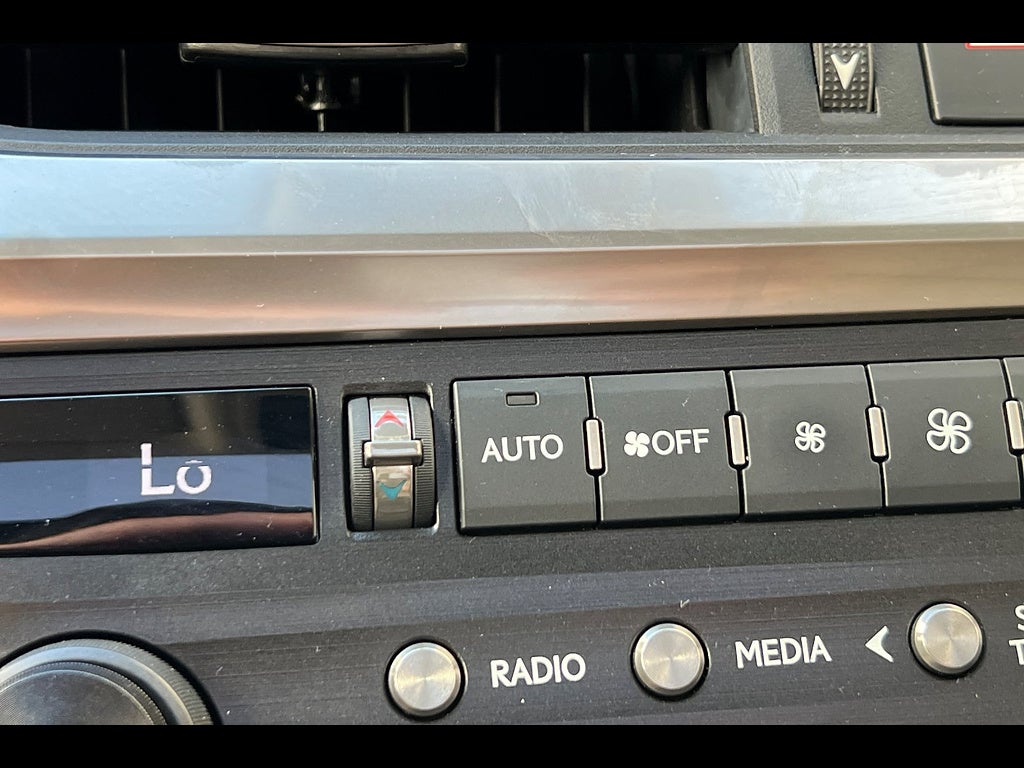 2020 Lexus ES Base