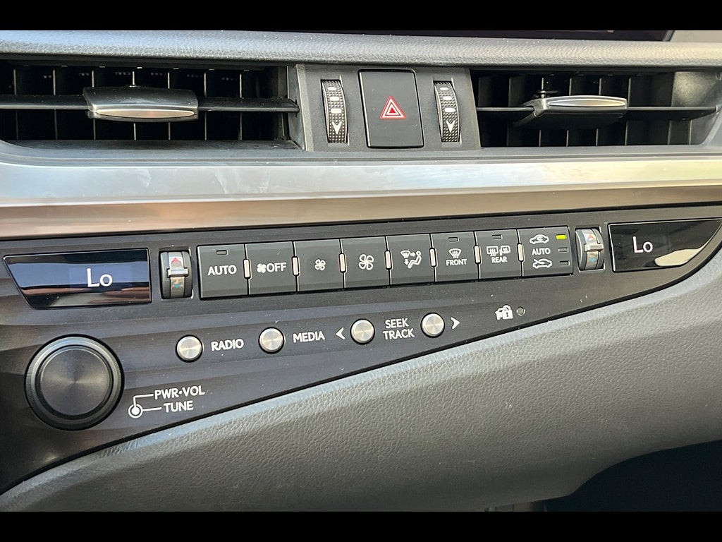 2020 Lexus ES Base