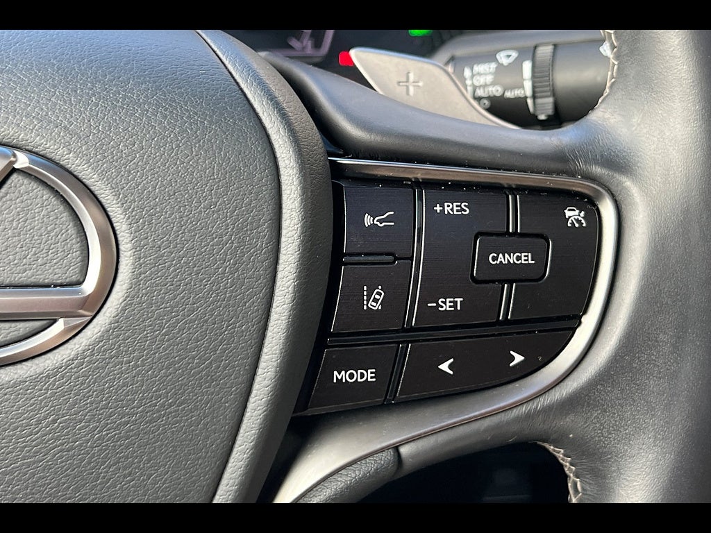 2020 Lexus ES Base