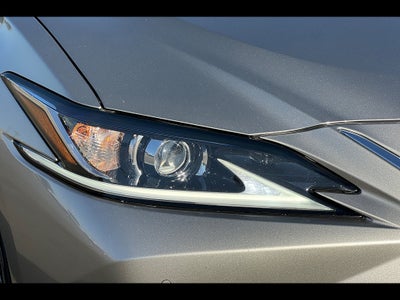 2020 Lexus ES Base