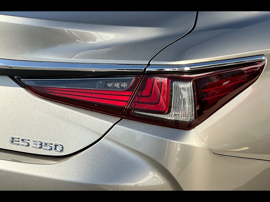 2020 Lexus ES Base