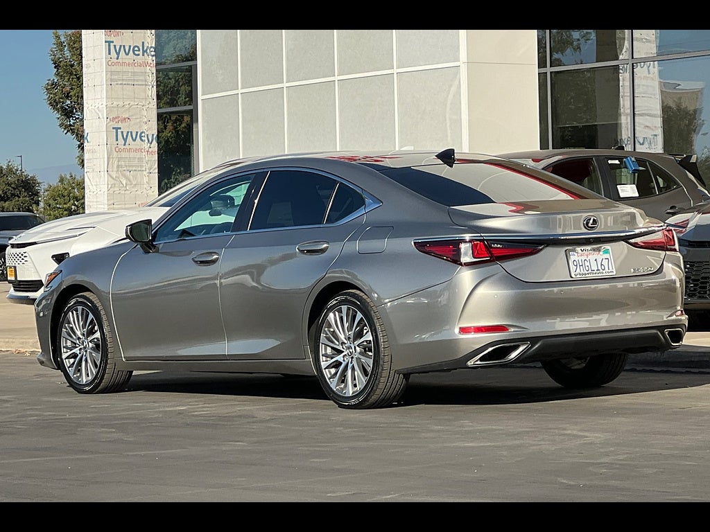 2020 Lexus ES Base