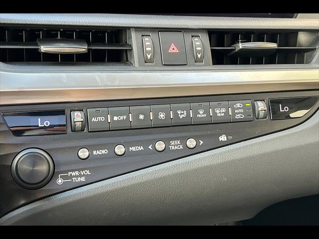 2020 Lexus ES Base