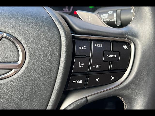 2020 Lexus ES Base