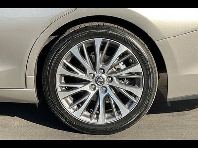 2020 Lexus ES Base