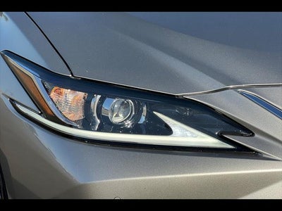 2020 Lexus ES Base