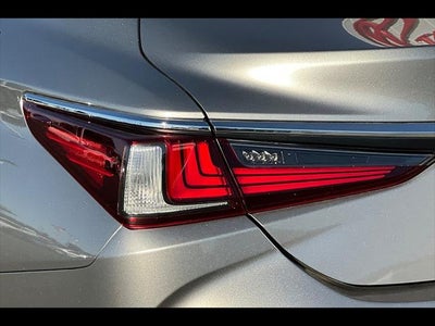 2020 Lexus ES Base