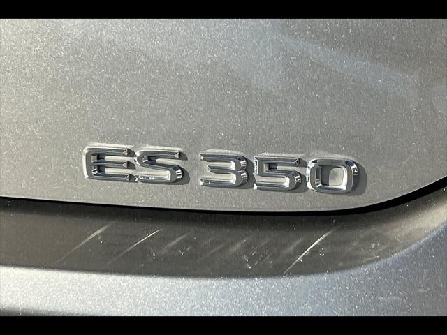 2020 Lexus ES Base