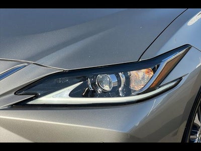 2020 Lexus ES Base