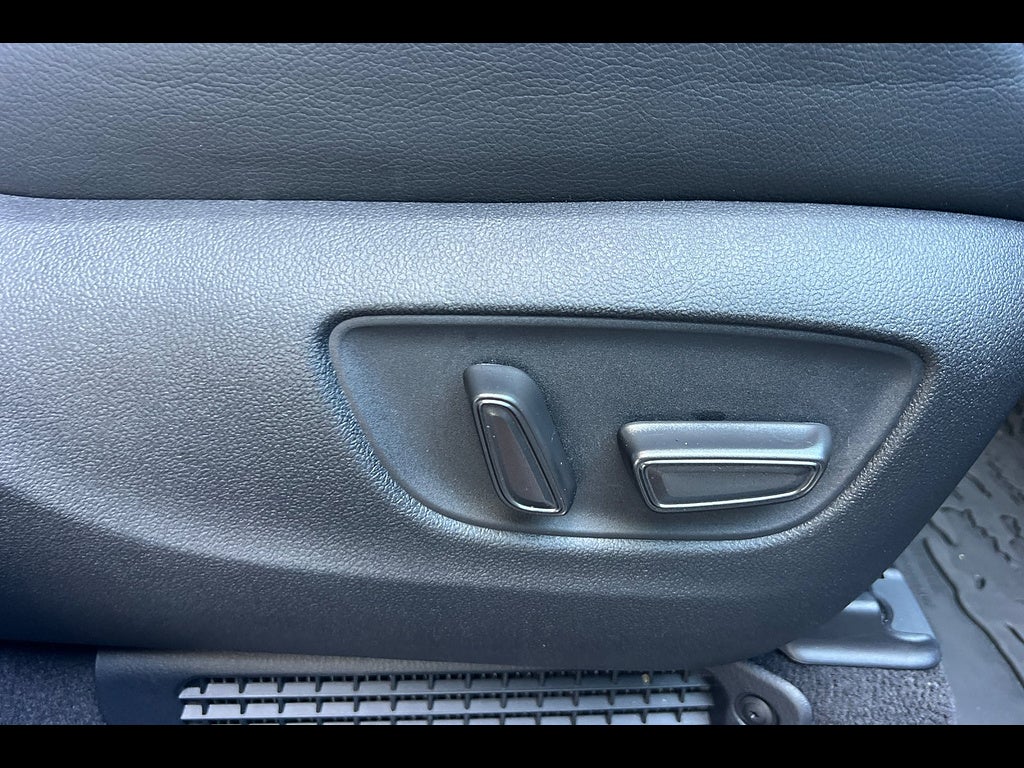 2025 Toyota Sienna XSE 7-Passenger
