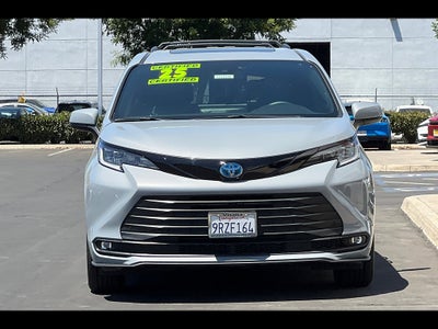 2025 Toyota Sienna XSE 7-Passenger