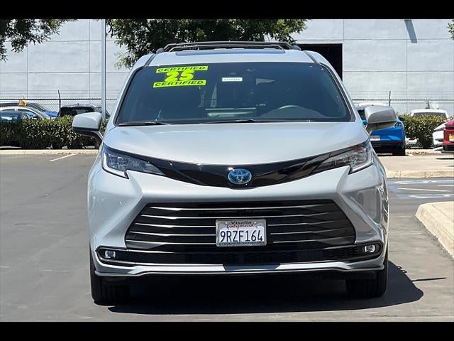 2025 Toyota Sienna XSE 7-Passenger