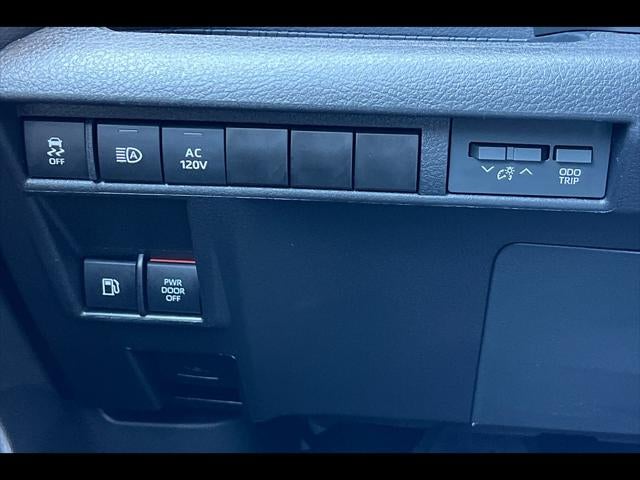 2023 Toyota Sienna XSE 7-Passenger