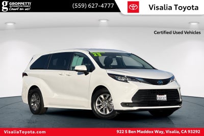 2023 Toyota Sienna LE 8 Passenger