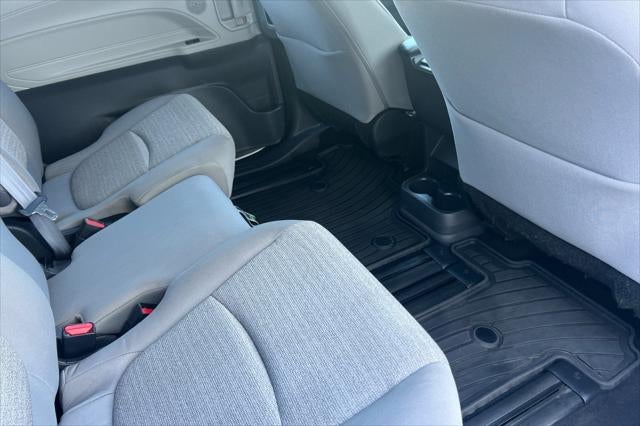 2023 Toyota Sienna LE 8 Passenger