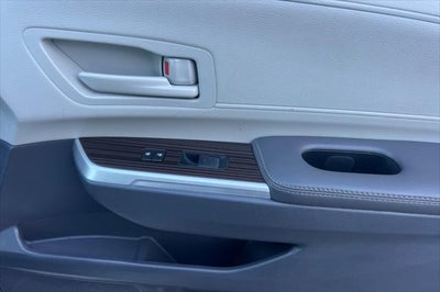 2023 Toyota Sienna LE 8 Passenger