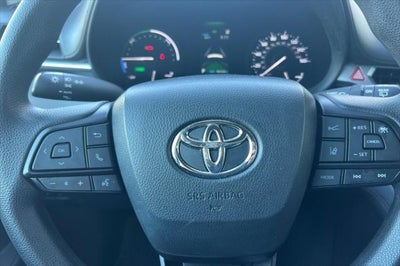 2023 Toyota Sienna LE 8 Passenger