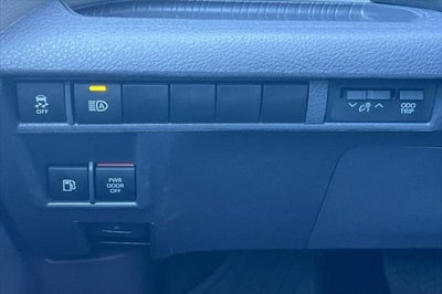 2023 Toyota Sienna LE 8 Passenger