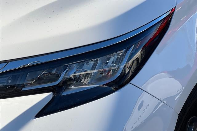 2023 Toyota Sienna LE 8 Passenger