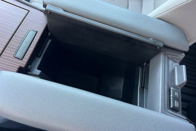 2023 Toyota Sienna LE 8-Passenger