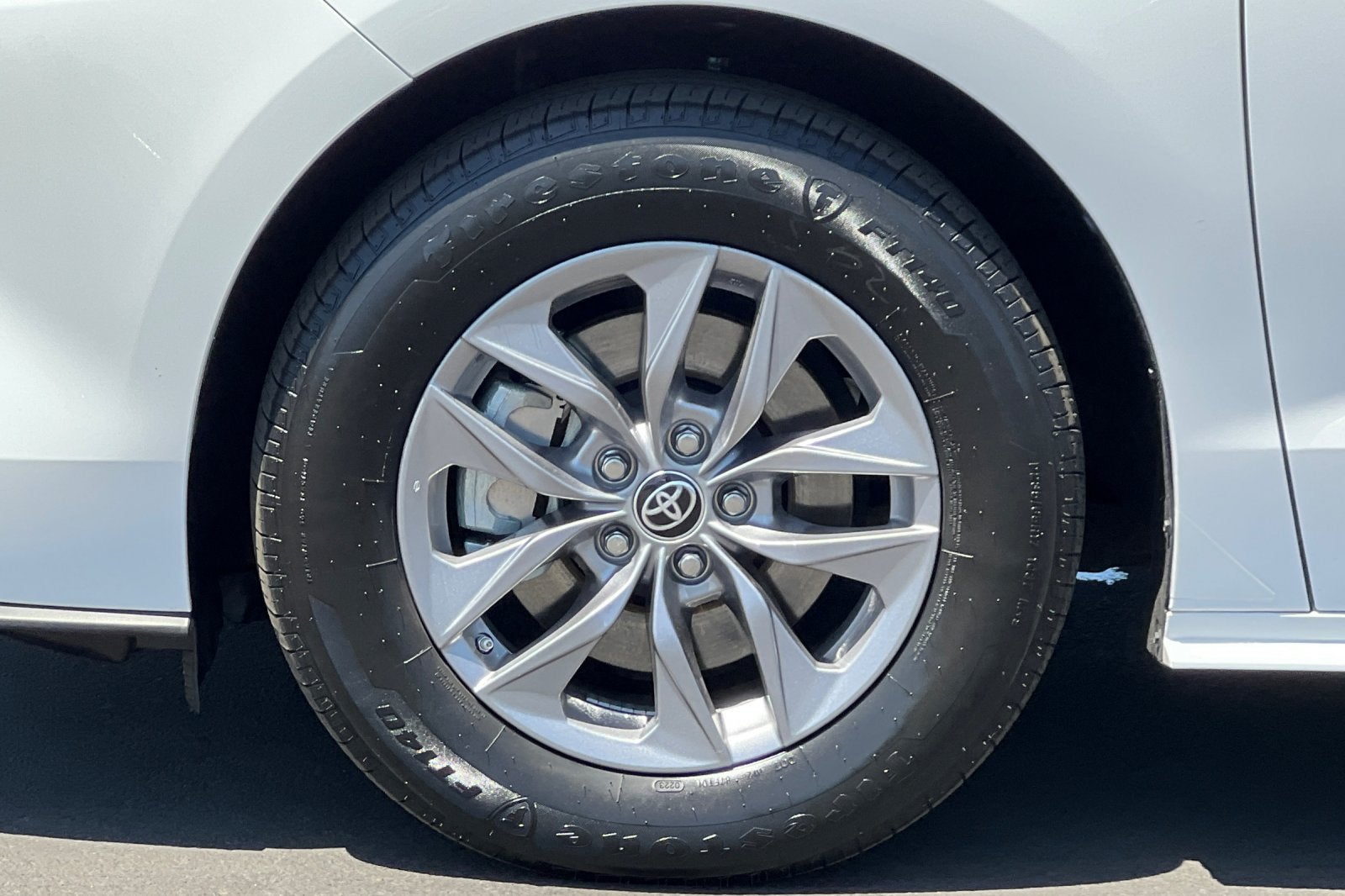 2023 Toyota Sienna LE 8-Passenger