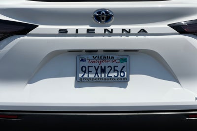 2023 Toyota Sienna LE 8-Passenger