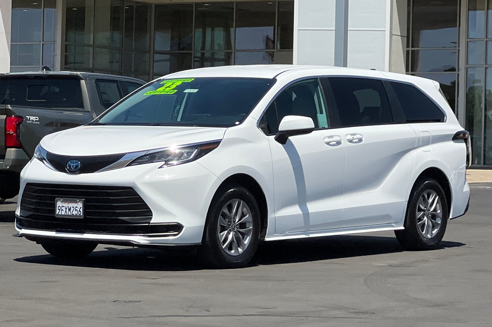 2023 Toyota Sienna LE 8-Passenger