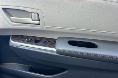 2023 Toyota Sienna LE 8-Passenger