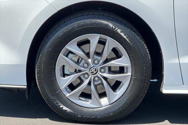2023 Toyota Sienna LE 8-Passenger