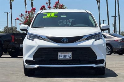 2023 Toyota Sienna LE 8-Passenger