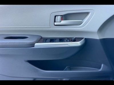 2023 Toyota Sienna LE 8-Passenger