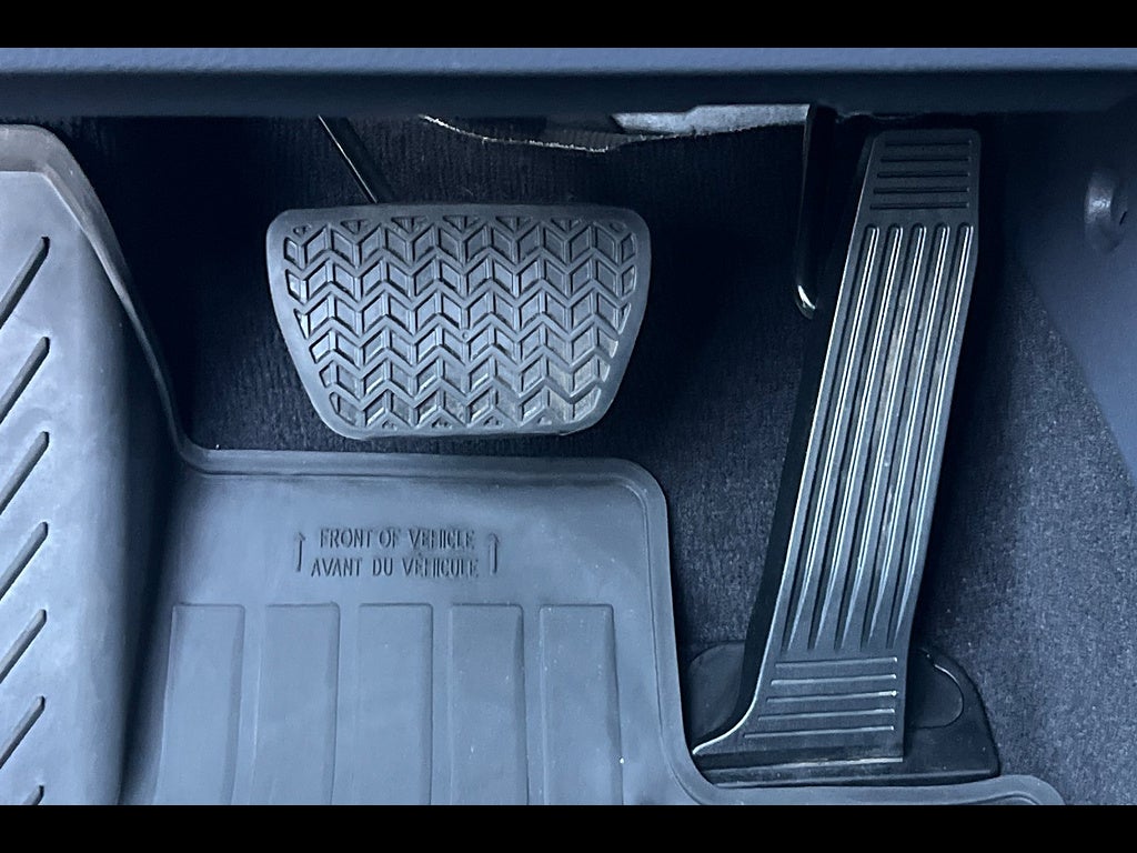 2023 Toyota Sienna LE 8-Passenger