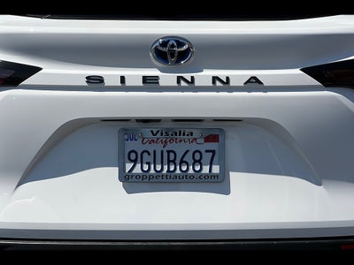 2023 Toyota Sienna LE 8-Passenger