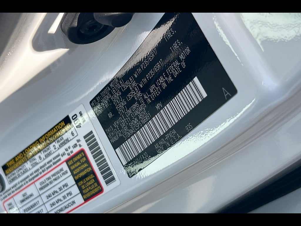 2023 Toyota Sienna LE 8-Passenger