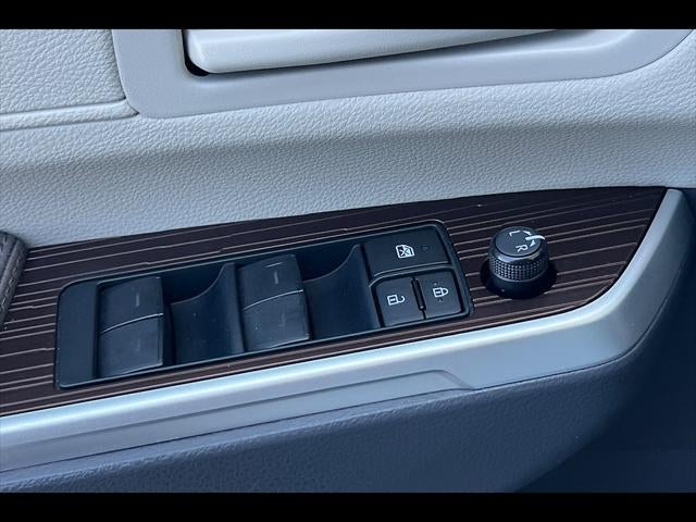 2023 Toyota Sienna LE 8-Passenger