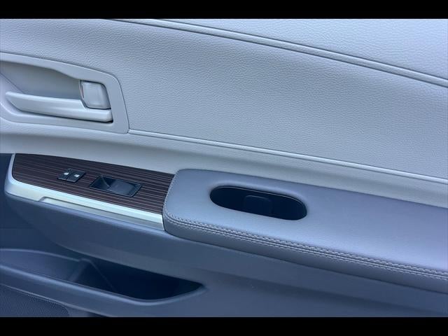 2023 Toyota Sienna LE 8-Passenger