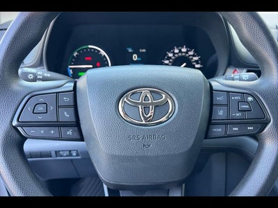 2023 Toyota Sienna LE 8-Passenger