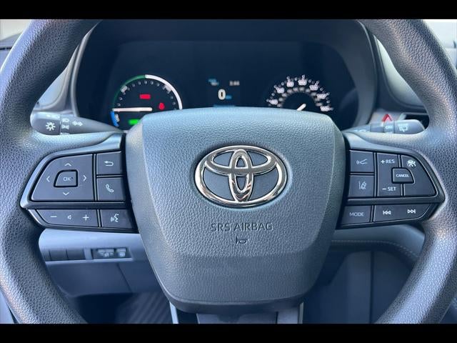 2023 Toyota Sienna LE 8-Passenger