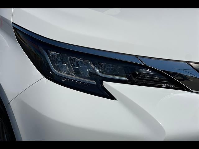2023 Toyota Sienna LE 8-Passenger