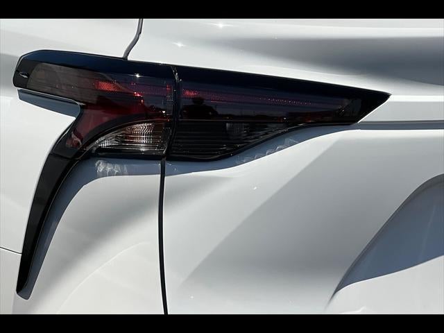 2023 Toyota Sienna LE 8-Passenger