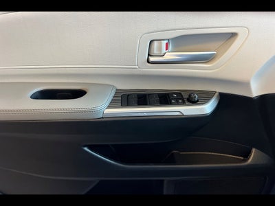2025 Toyota Sienna XLE 8-Passenger