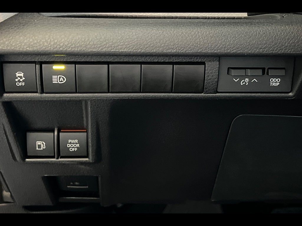 2025 Toyota Sienna XLE 8-Passenger