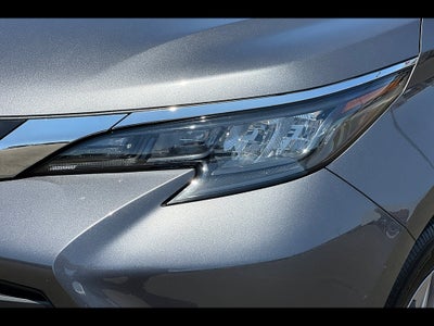 2025 Toyota Sienna XLE 8-Passenger